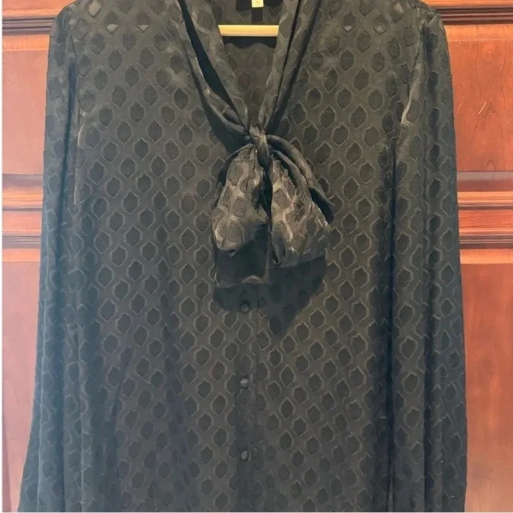 Tory Burch Silk Dark Blue Patterned Blouse Sz 4